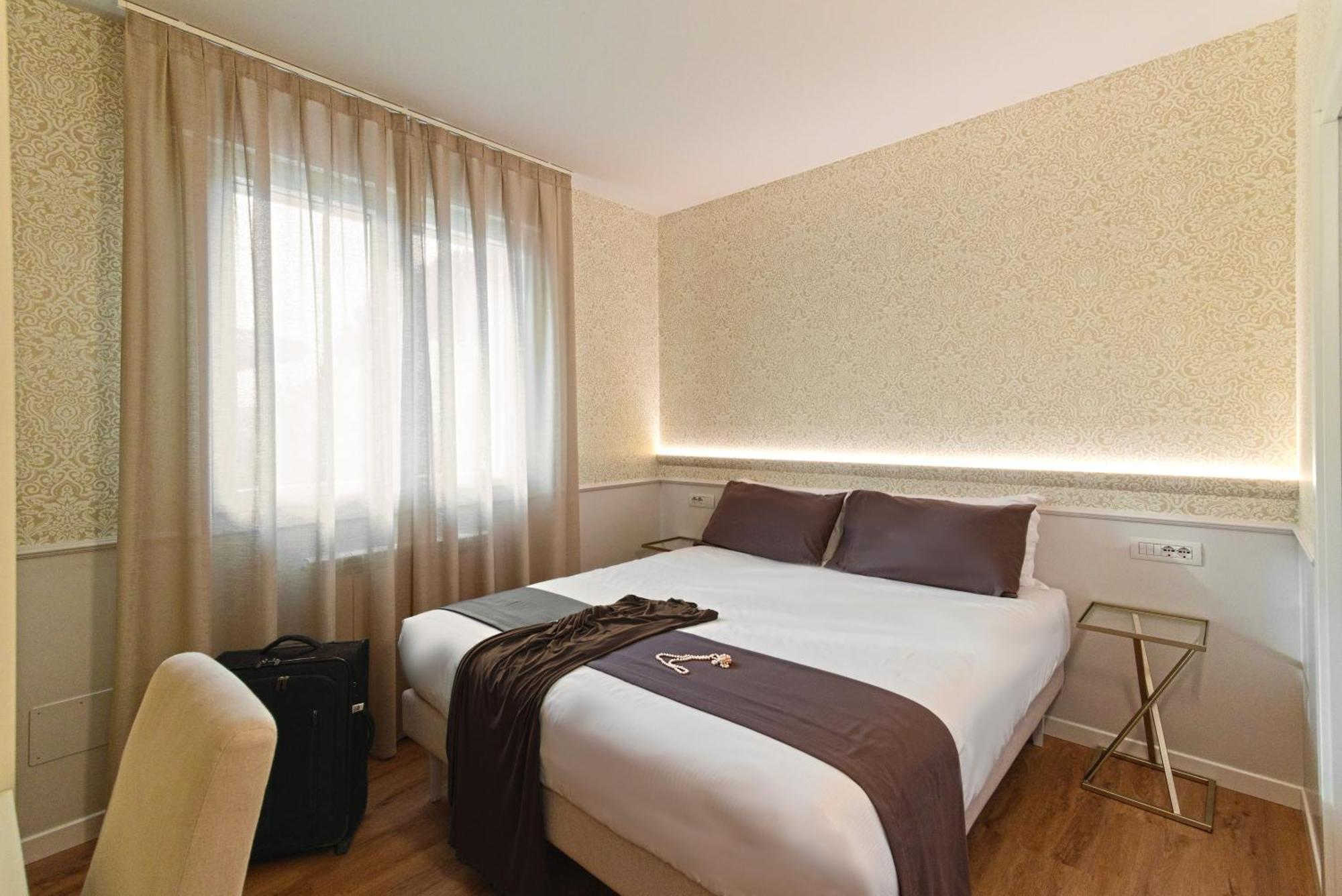 Guest house Civico 4 *