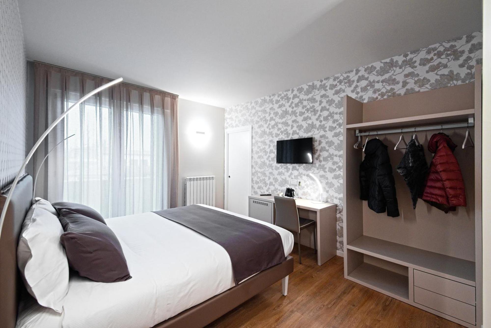 Gasthuis Civico 4 *